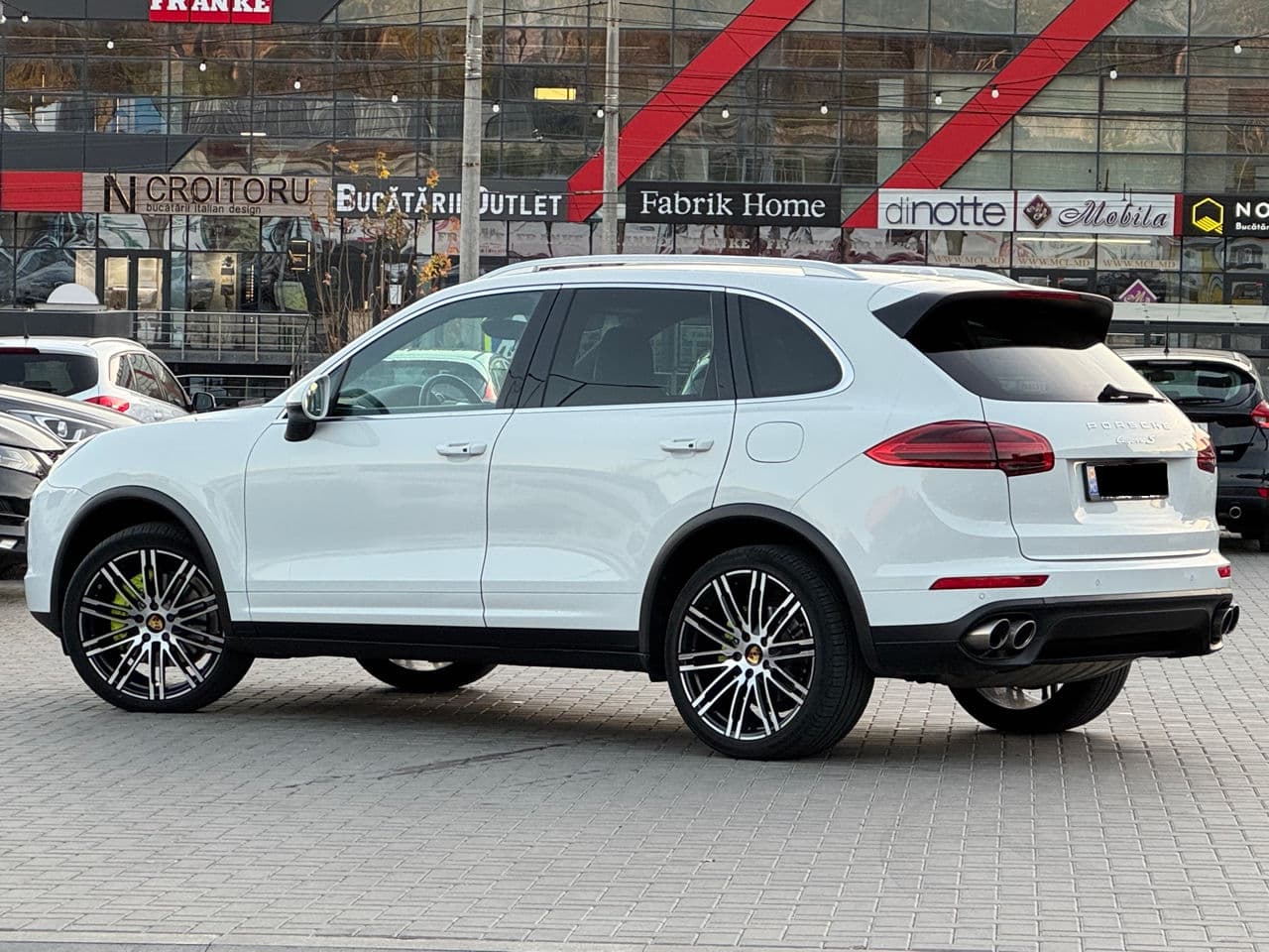 2016 Porsche Cayenne S Hybrid — Miniatură 4