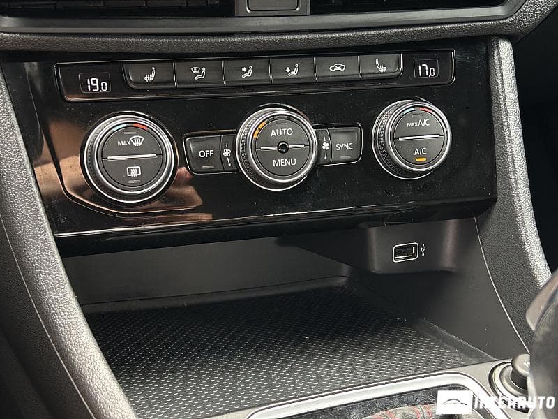 2019 Volkswagen Jetta GLI — Miniatură 14