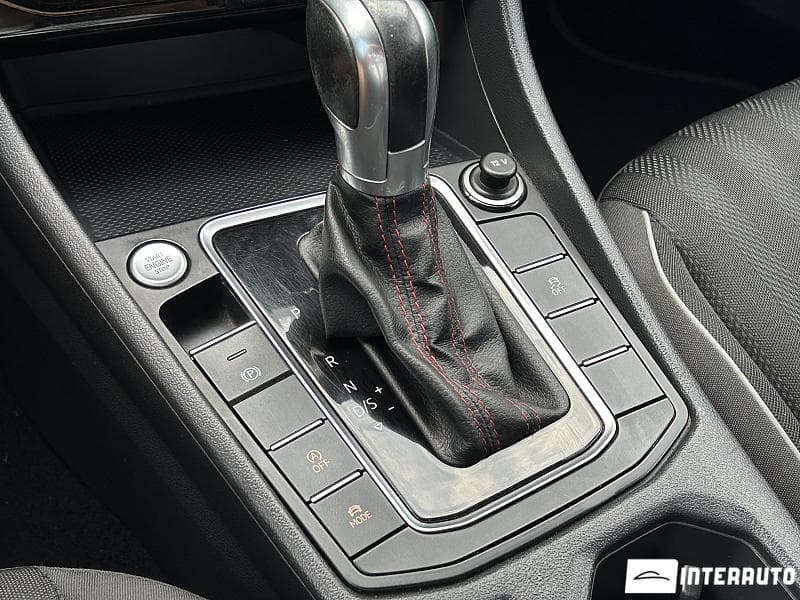 2019 Volkswagen Jetta GLI — Miniatură 15