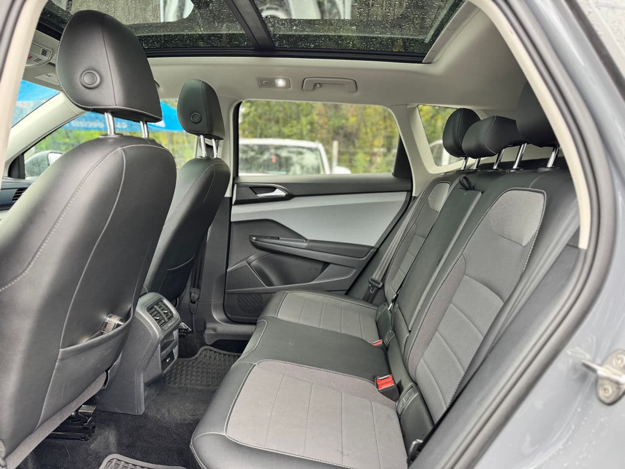 2021 Volkswagen Taos — Miniatură 18
