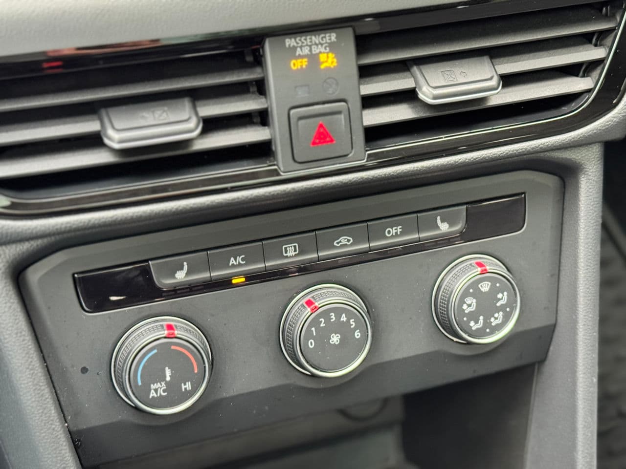2021 Volkswagen Taos — Miniatură 15