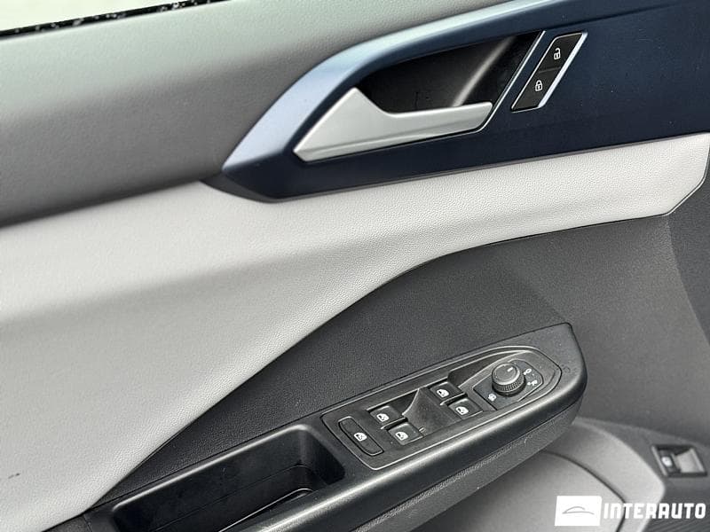 2021 Volkswagen Taos — Miniatură 8