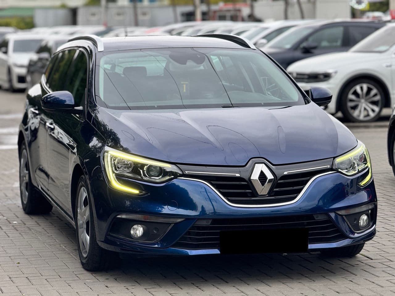 2019 Renault Megane — Miniatură 3