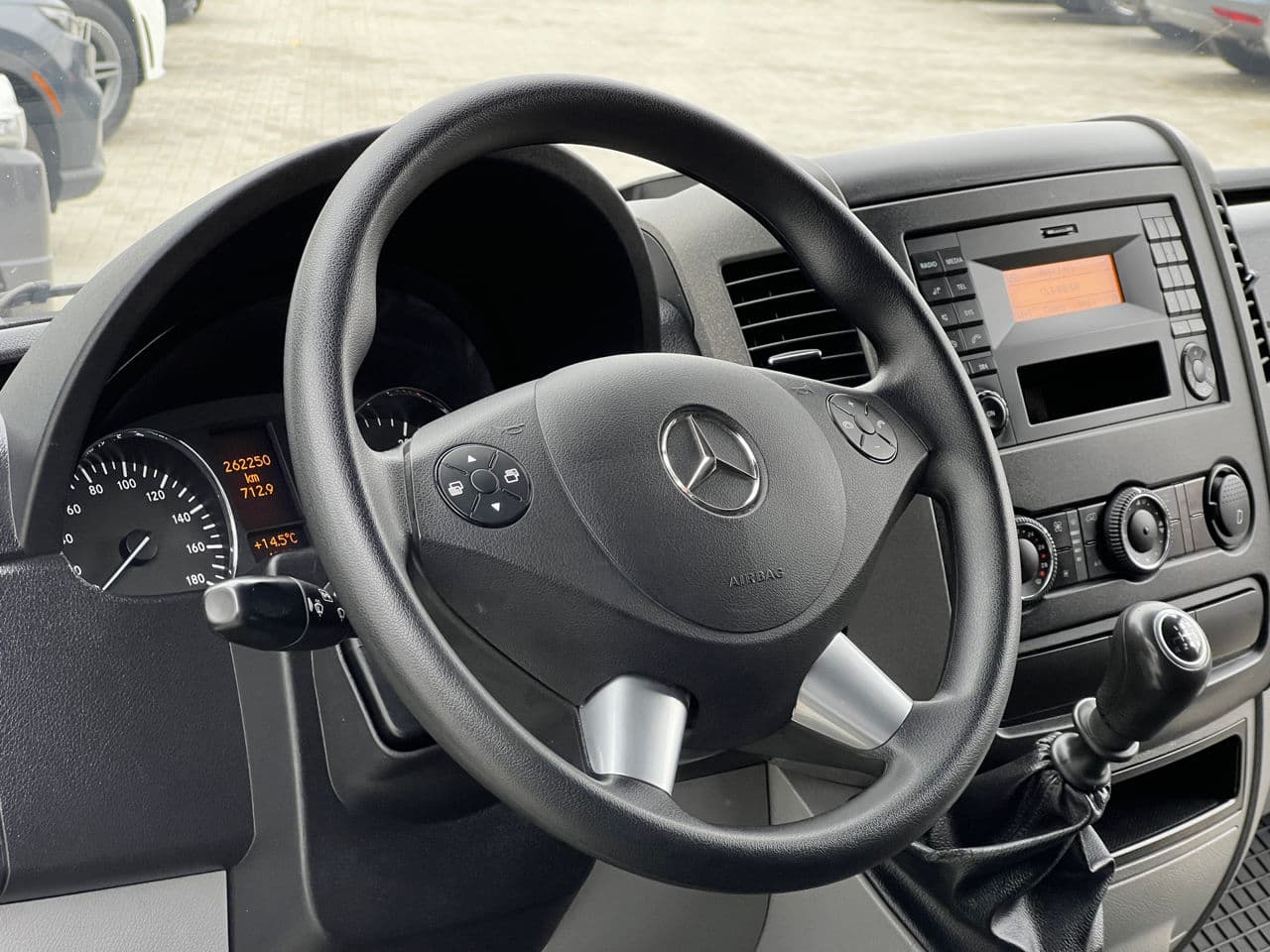 2015 Mercedes Sprinter — Miniatură 6