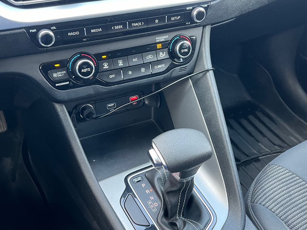 2020 Kia Niro — Miniatură 12