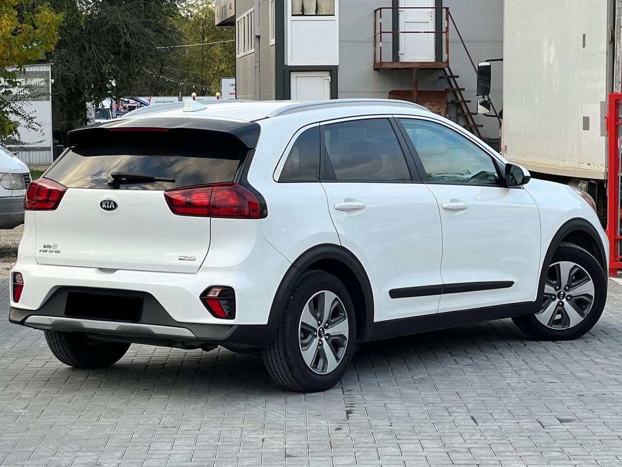 2020 Kia Niro — Miniatură 4