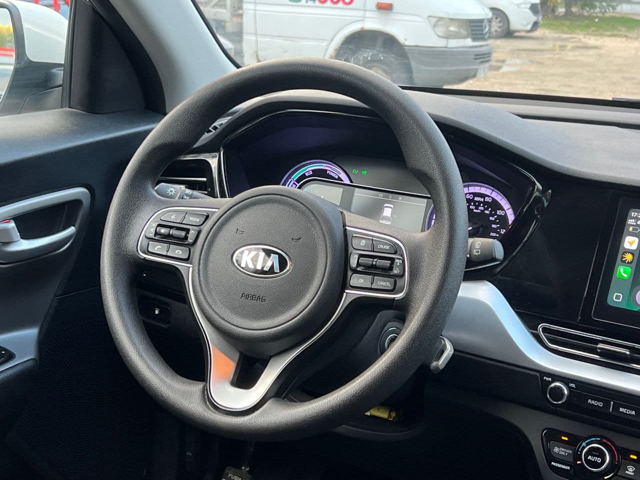 2020 Kia Niro — Miniatură 10