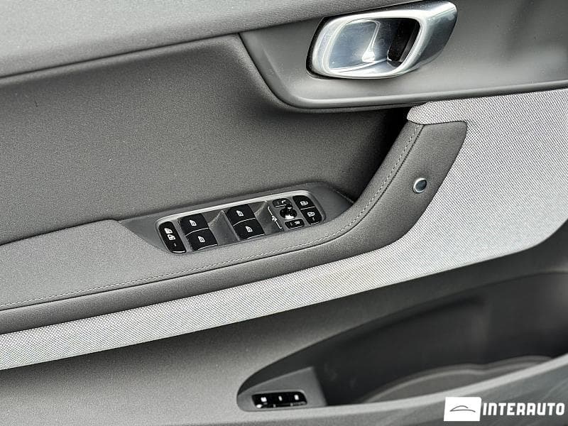 2022 Volvo Polestar 2 — Miniatură 8