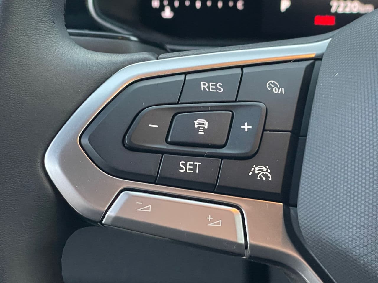 2025 Volkswagen Jetta — Miniatură 8