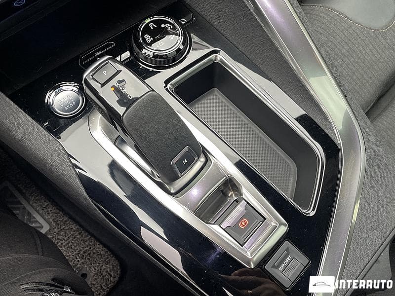 2020 Peugeot 3008 — Miniatură 13