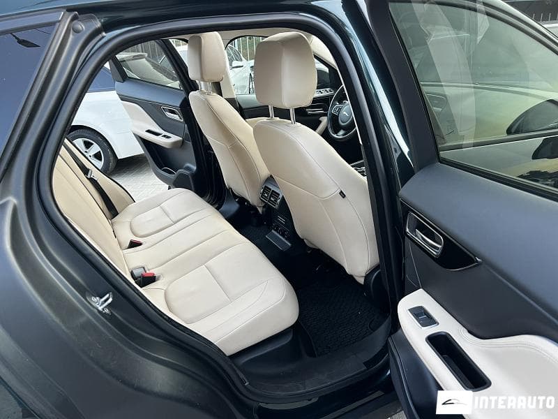 2017 Jaguar F-Pace — Miniatură 13