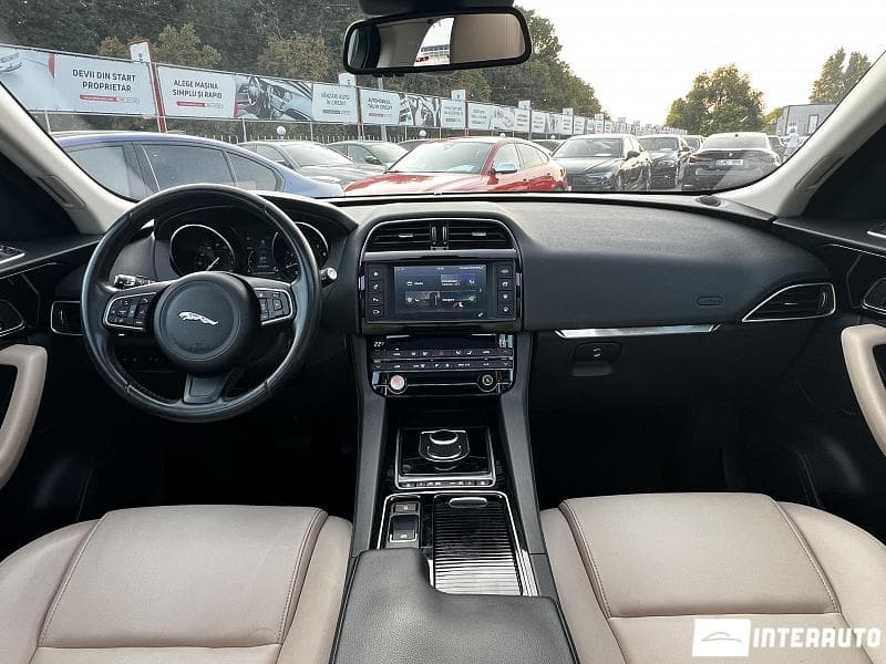 2017 Jaguar F-Pace — Miniatură 7