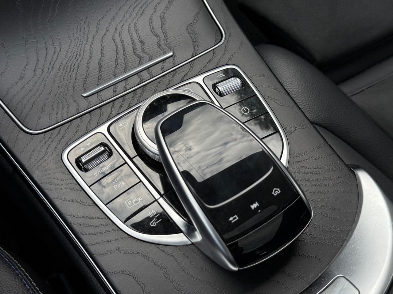 Mercedes C 300e 2021 — Миниатюра 15