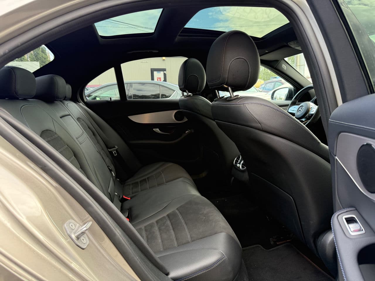 Mercedes C 300e 2021 — Миниатюра 17