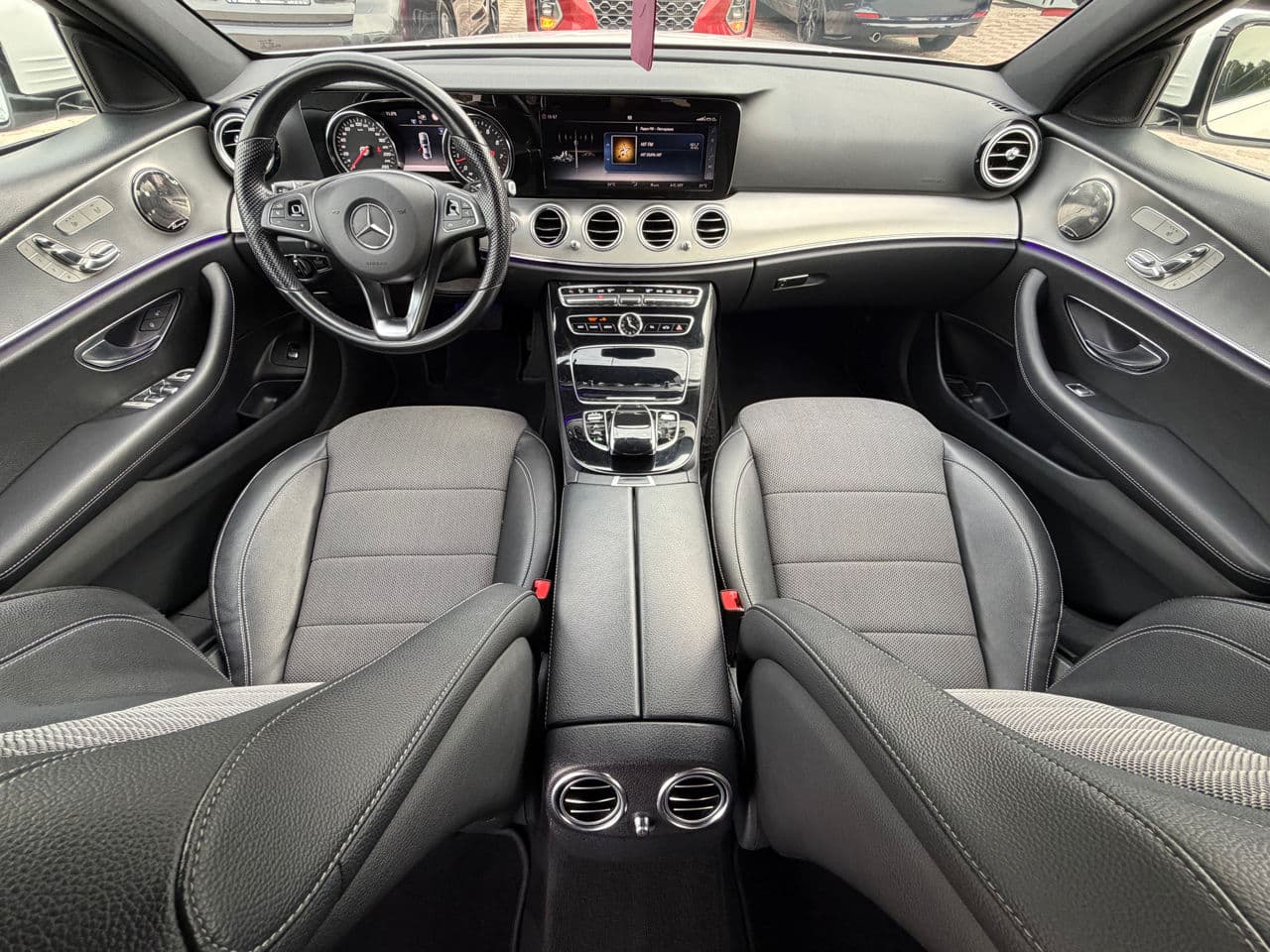2018 Mercedes E 200 — Miniatură 19