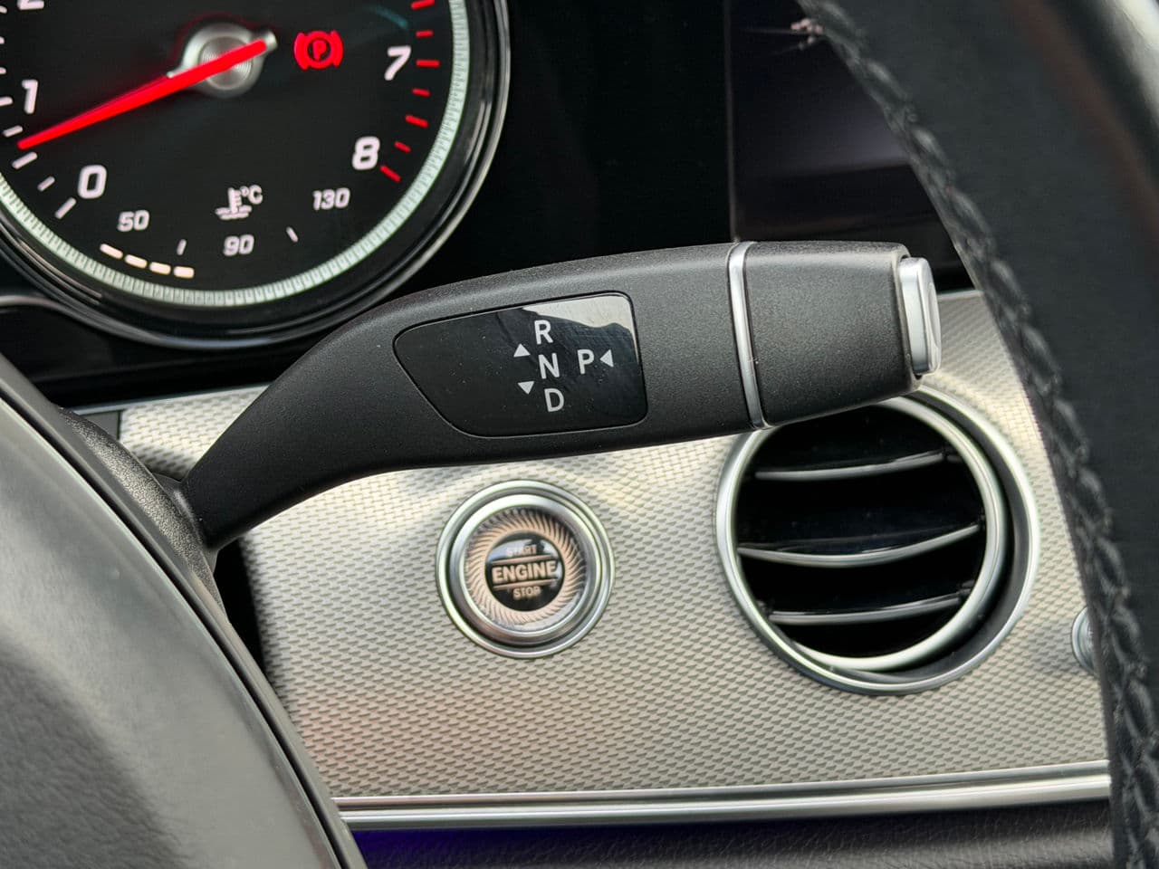 2018 Mercedes E 200 — Miniatură 14