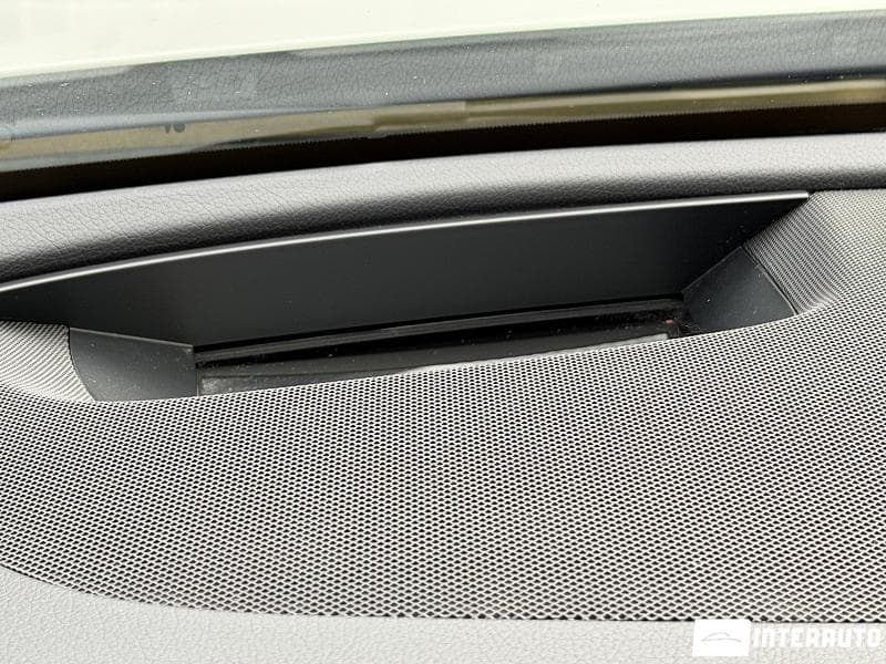 2018 Mercedes E 200 — Miniatură 10