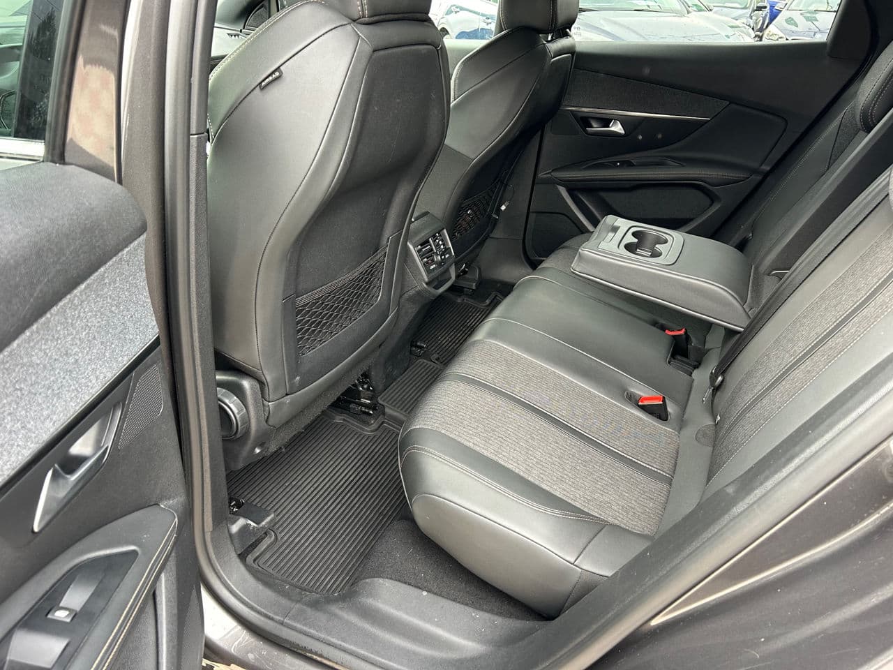 2020 Peugeot 3008 — Miniatură 17