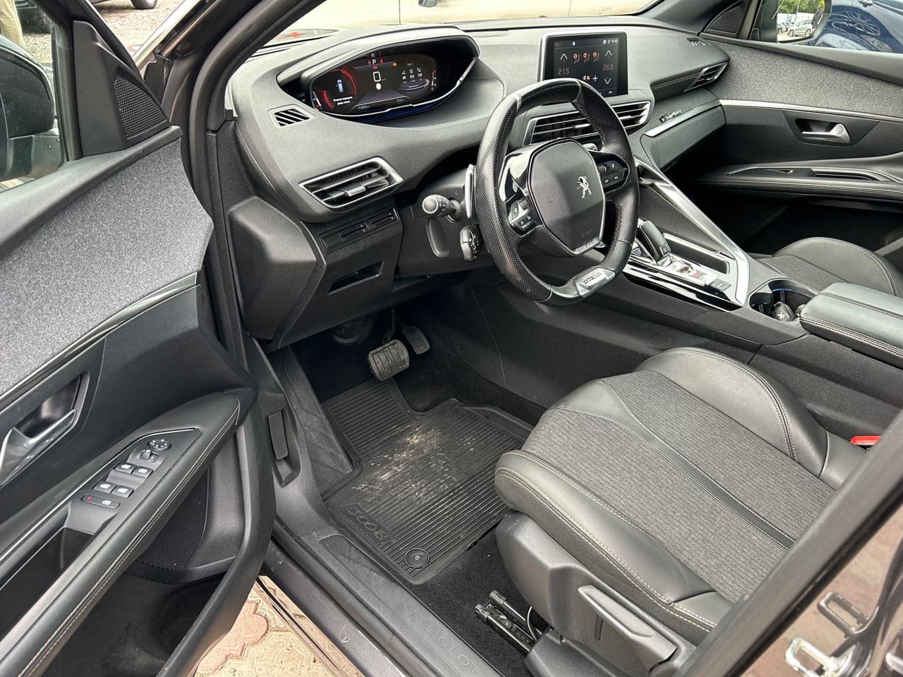 2020 Peugeot 3008 — Miniatură 7