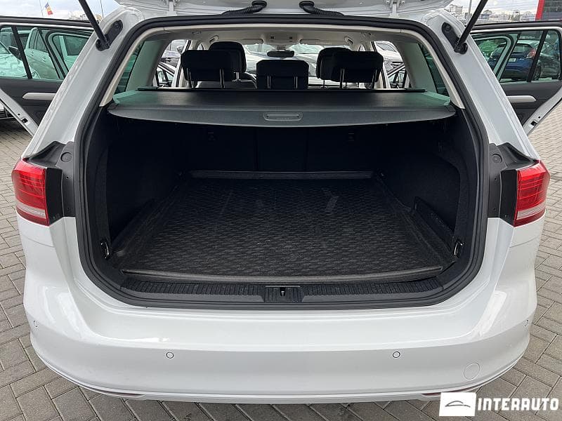 2018 Volkswagen Passat — Miniatură 20