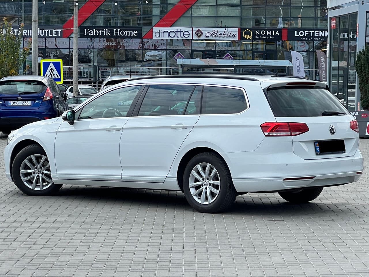 2018 Volkswagen Passat — Miniatură 4