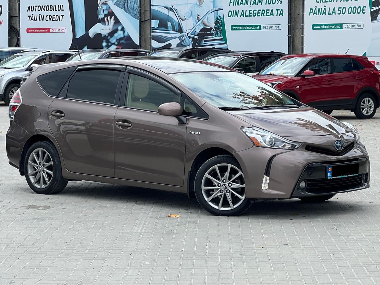 Toyota Prius Plus / V