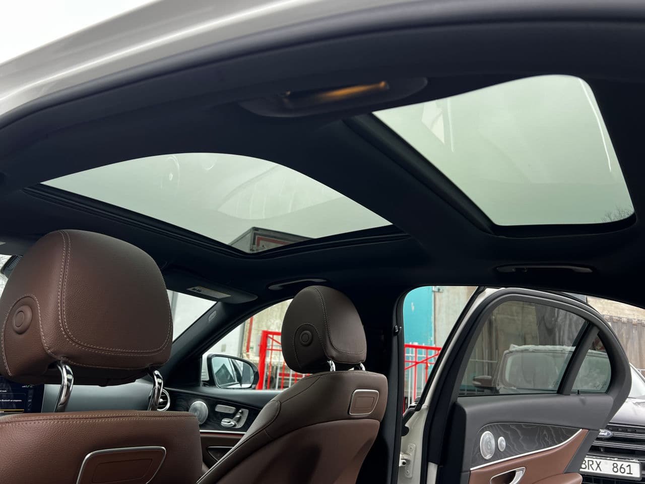 2017 Mercedes E 300 — Miniatură 21