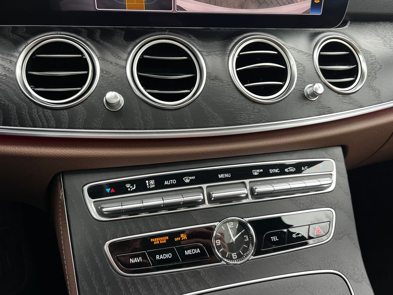 2017 Mercedes E 300 — Miniatură 12