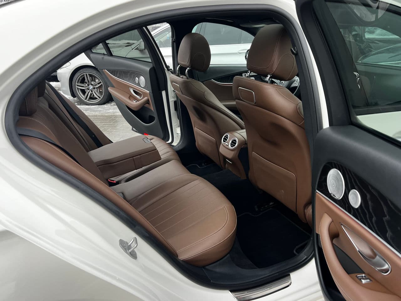 2017 Mercedes E 300 — Miniatură 20