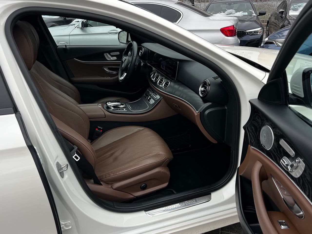2017 Mercedes E 300 — Miniatură 18