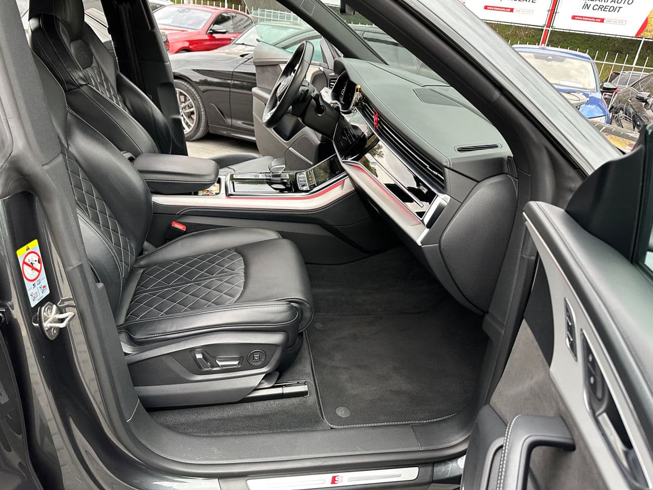 Audi Q8 2022 — Миниатюра 6
