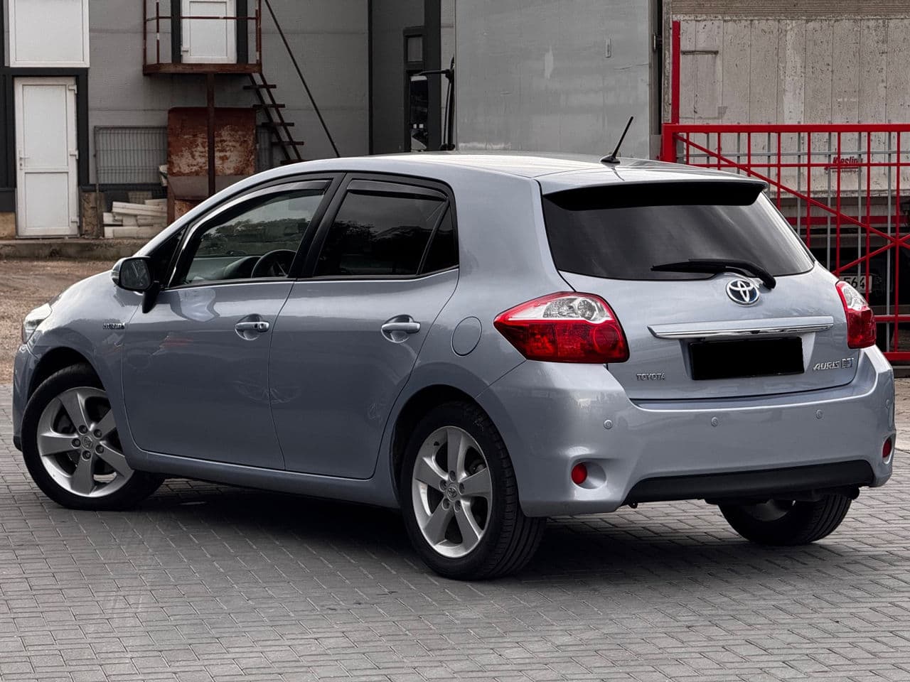 2010 Toyota Auris — Miniatură 4