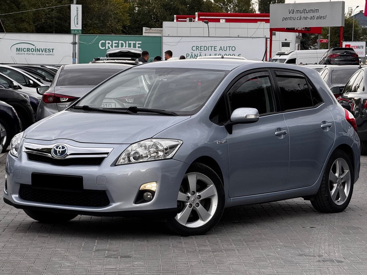 2010 Toyota Auris — Miniatură 3