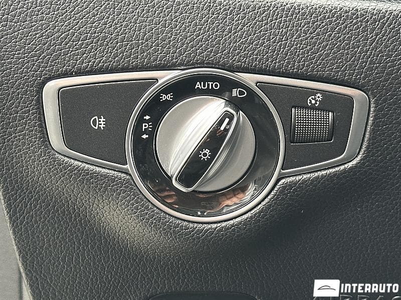 2019 Mercedes E 220 — Miniatură 16