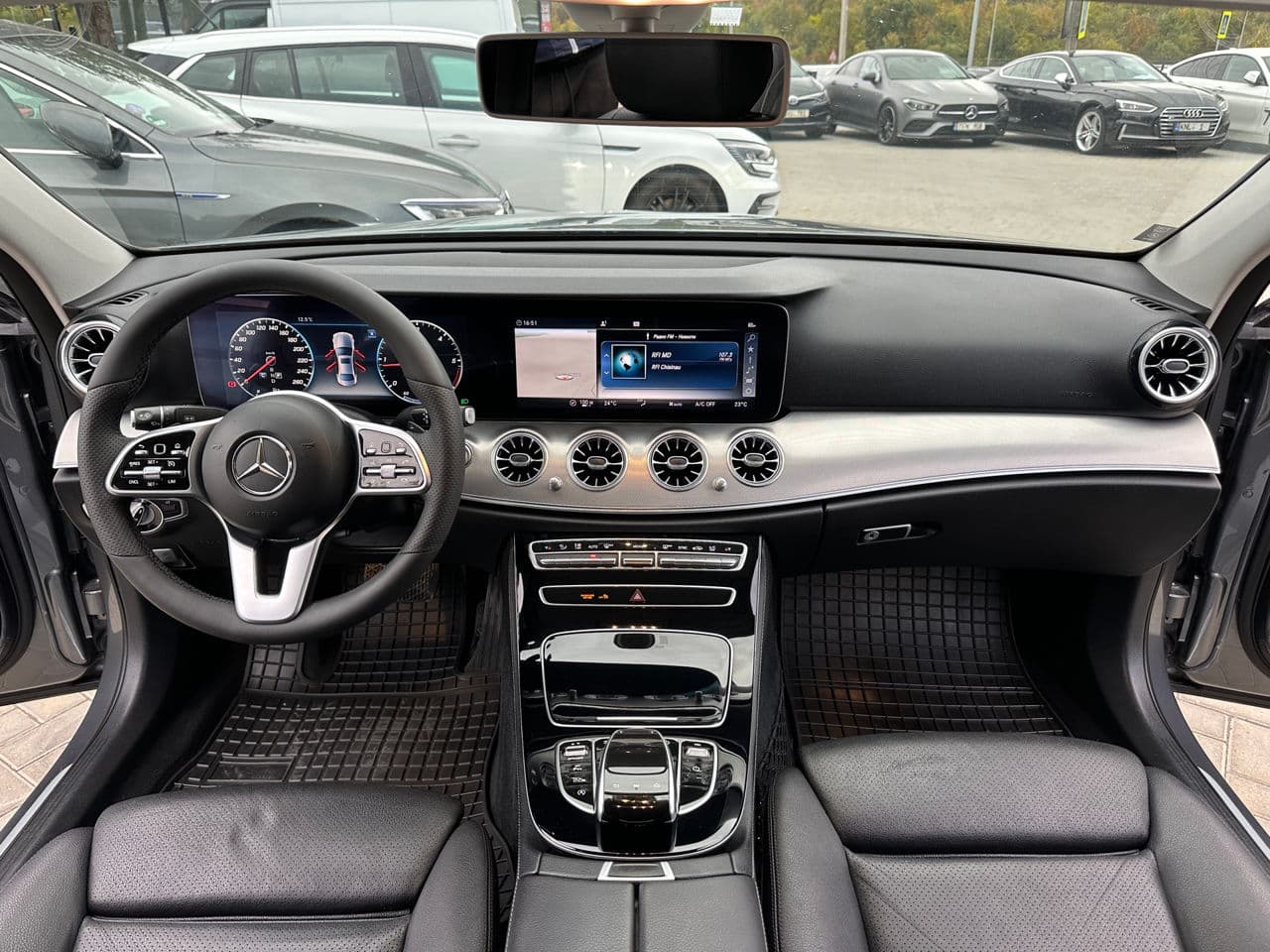 2019 Mercedes E 220 — Miniatură 6