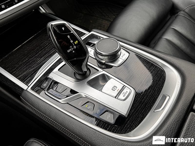 2017 BMW 740e — Miniatură 14
