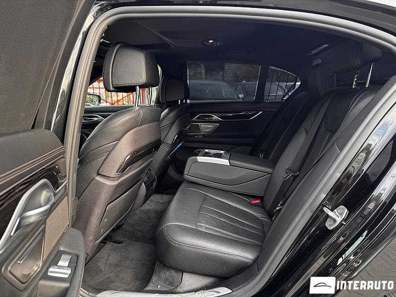 2017 BMW 740e — Miniatură 7