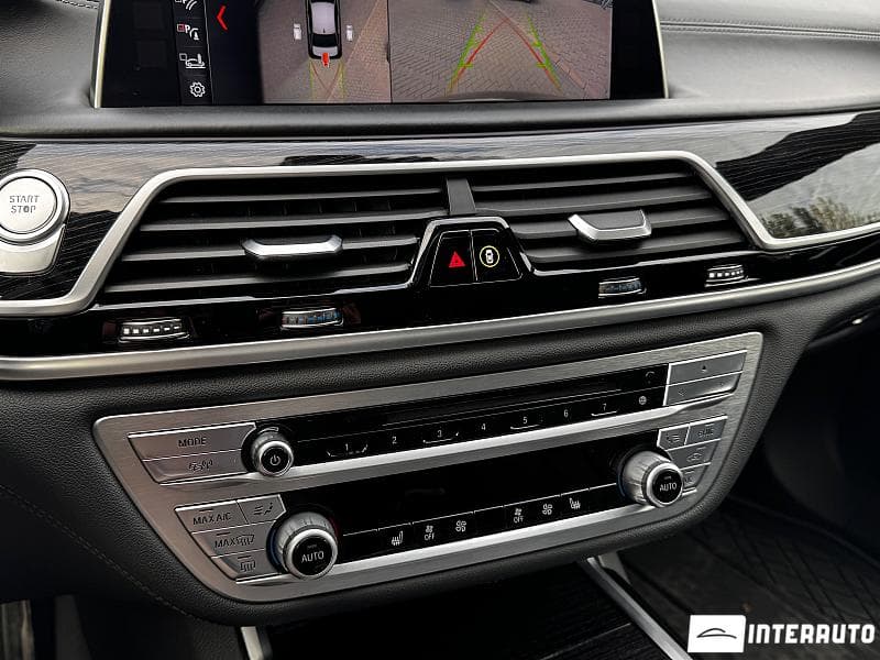 2017 BMW 740e — Miniatură 15