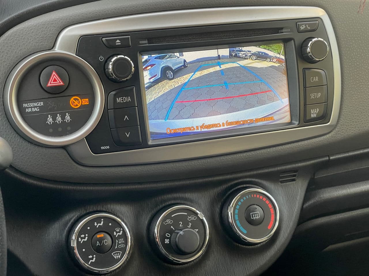 Toyota Yaris 2012 — Миниатюра 12