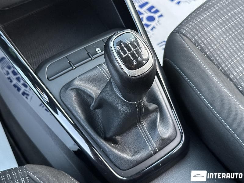 2018 Kia Stonic — Miniatură 11