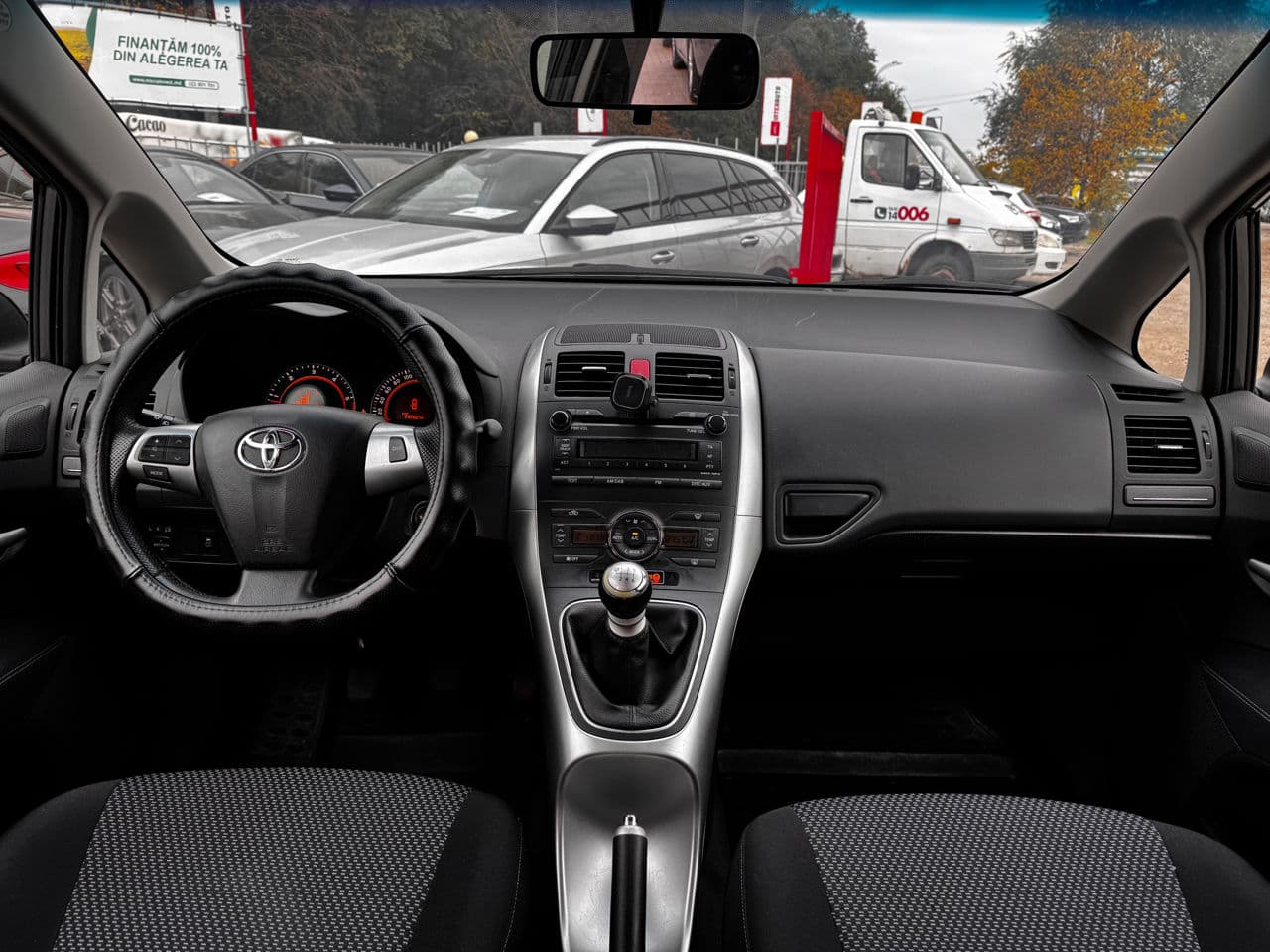 Toyota Auris 2010 — Миниатюра 8