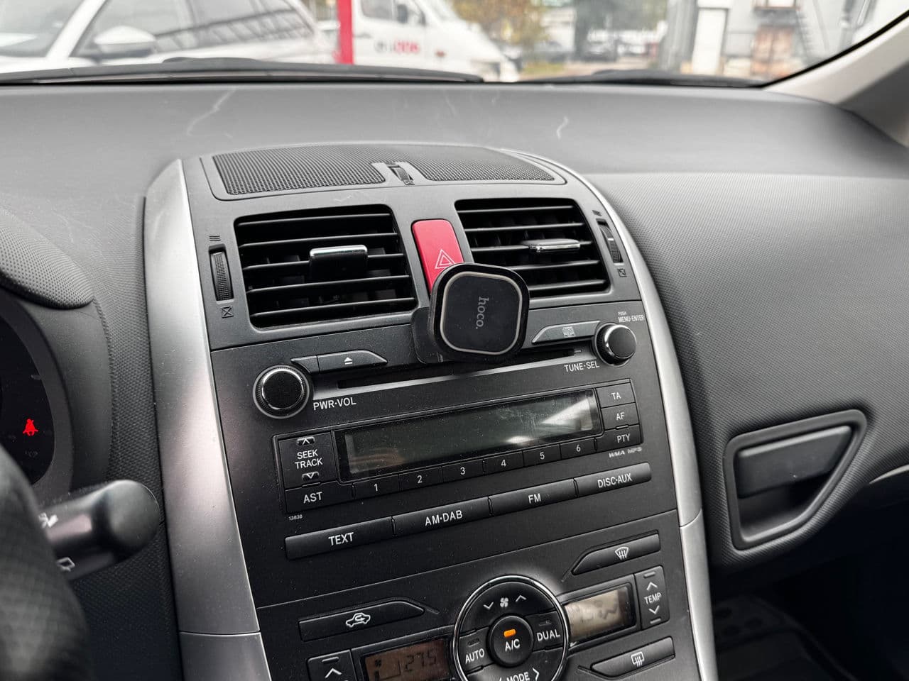 Toyota Auris 2010 — Миниатюра 11