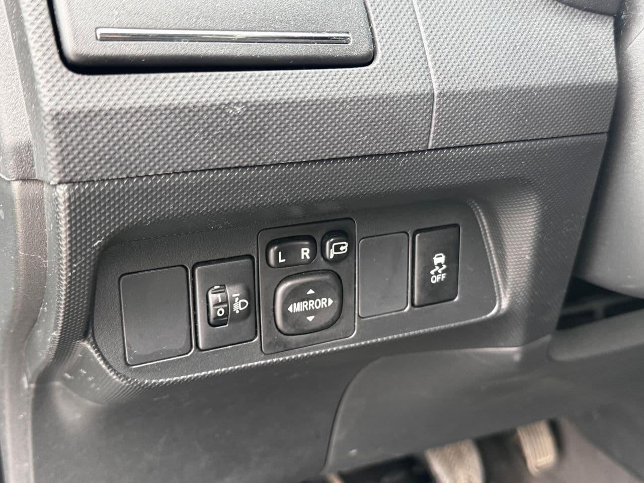 Toyota Auris 2010 — Миниатюра 12