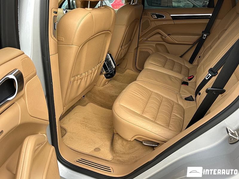 2011 Porsche Cayenne — Miniatură 16