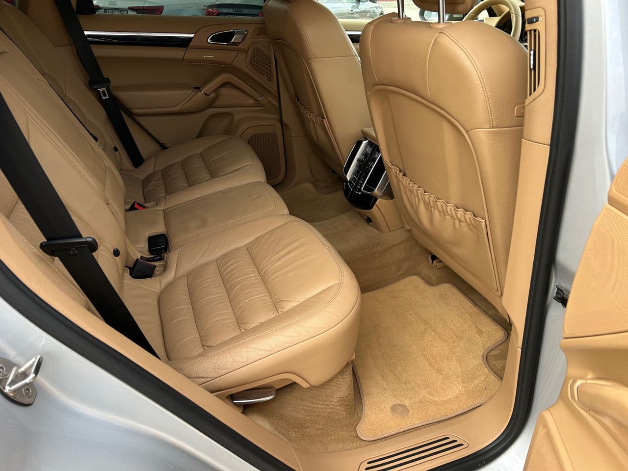 2011 Porsche Cayenne — Miniatură 18