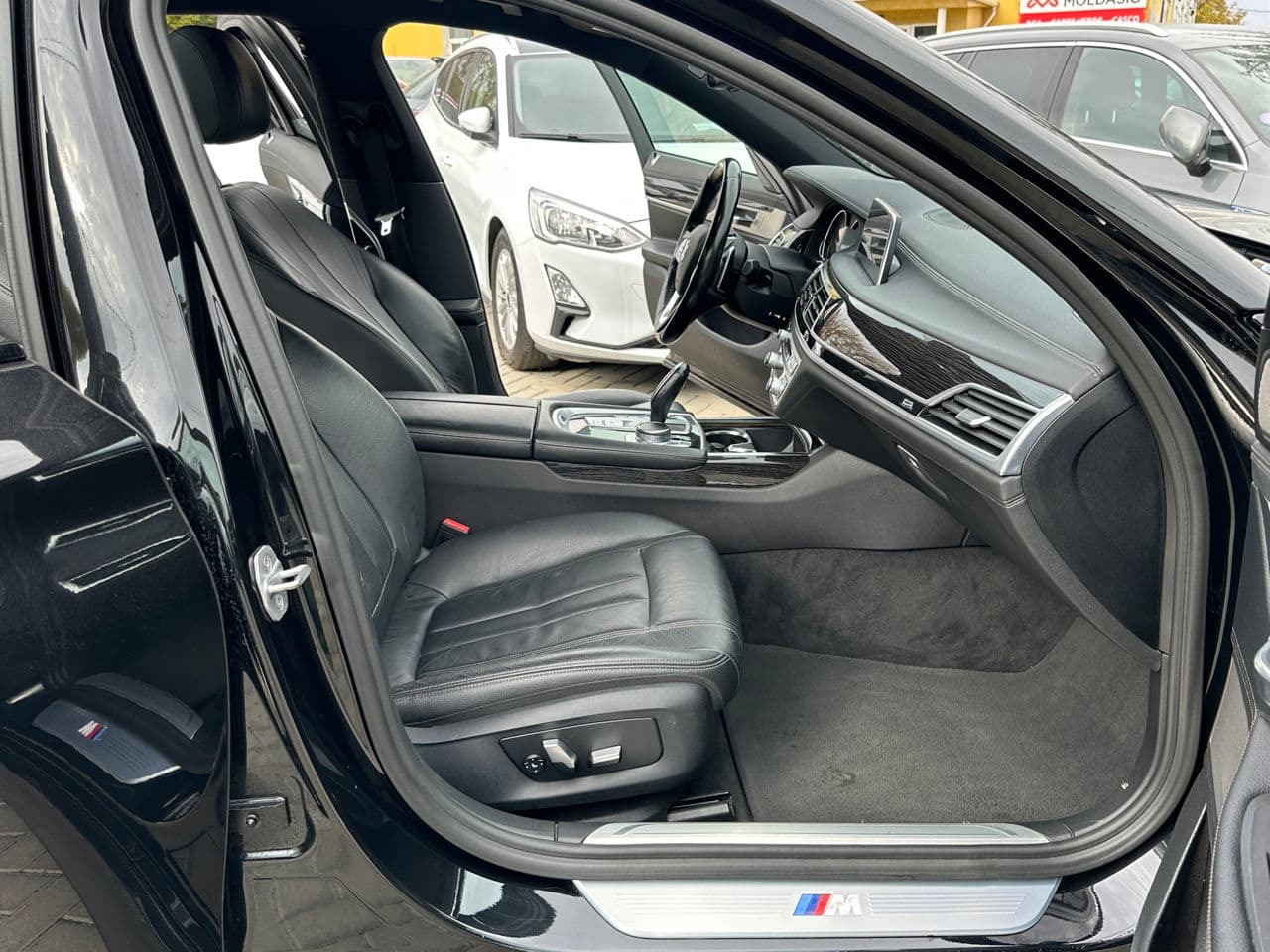 2017 BMW 740 — Miniatură 19