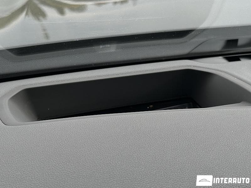 2017 BMW 740 — Miniatură 9