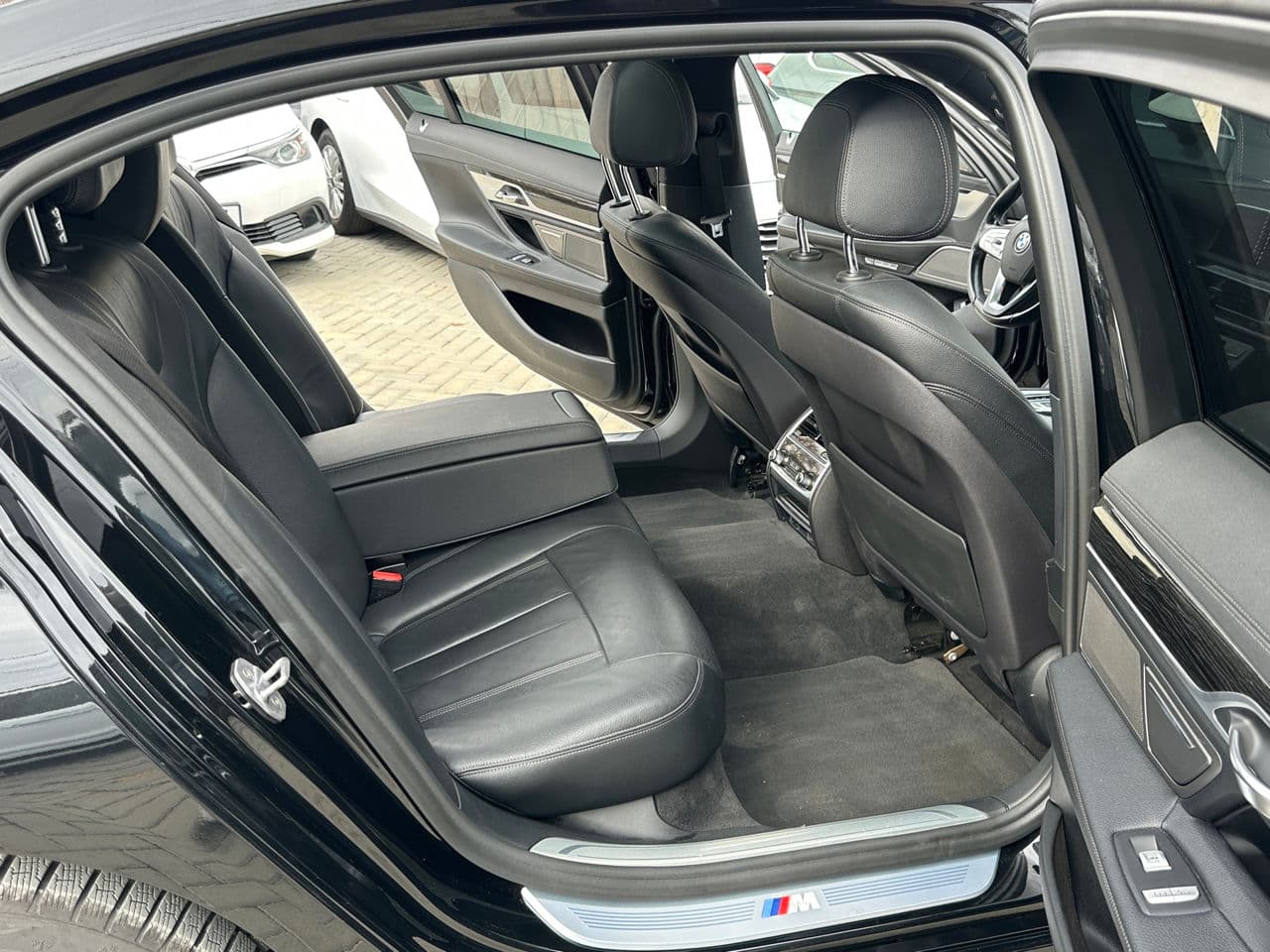 2017 BMW 740 — Miniatură 18