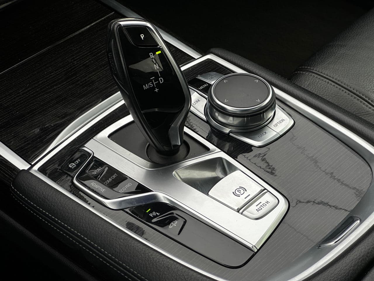 2017 BMW 740 — Miniatură 13