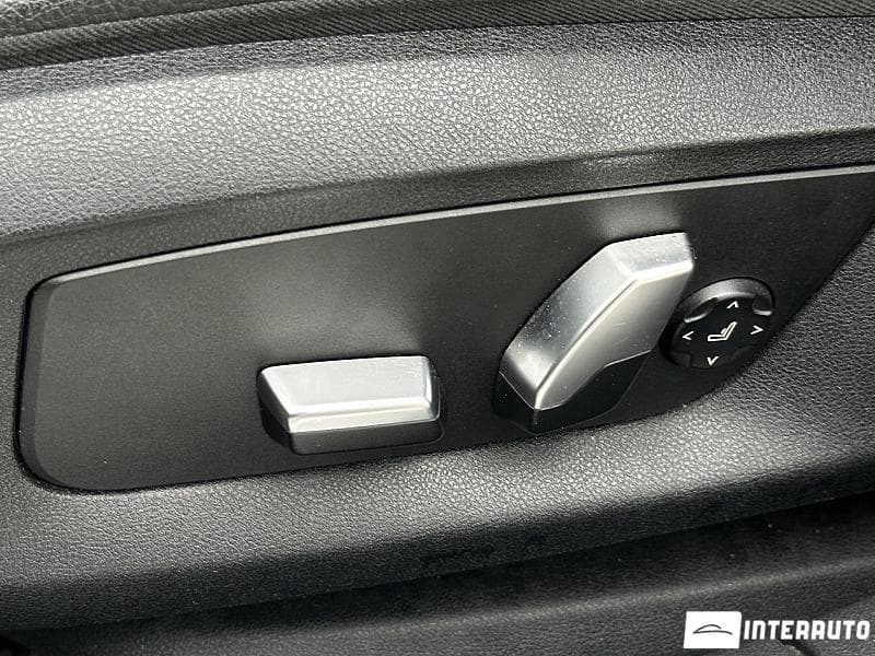 2017 BMW 740 — Miniatură 23